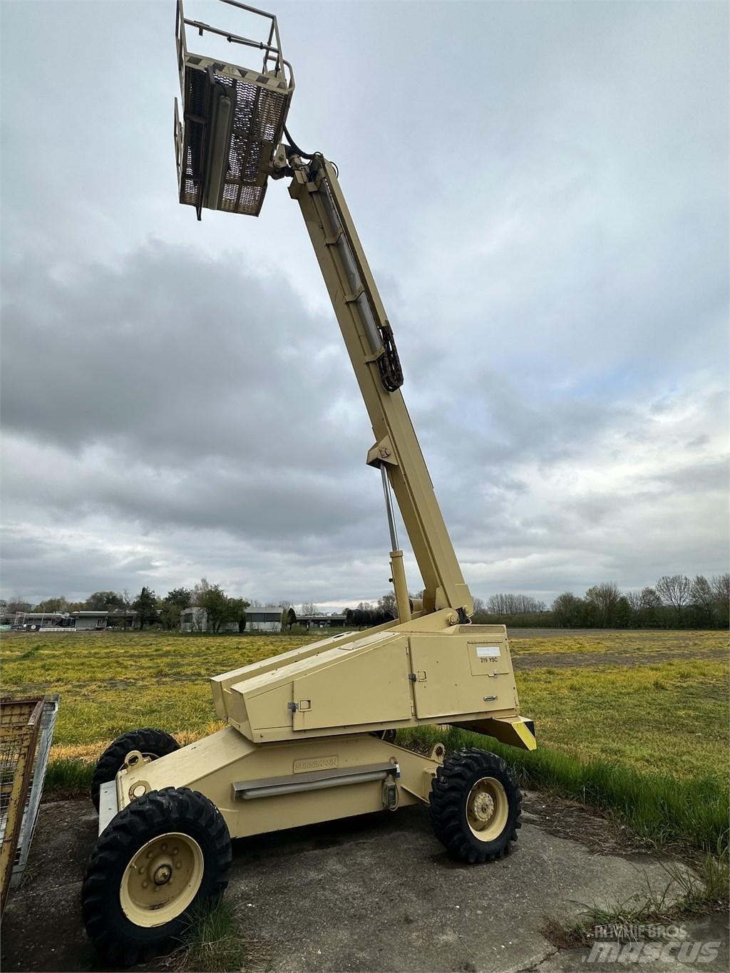 JLG trleskoop 直臂高空工作平台