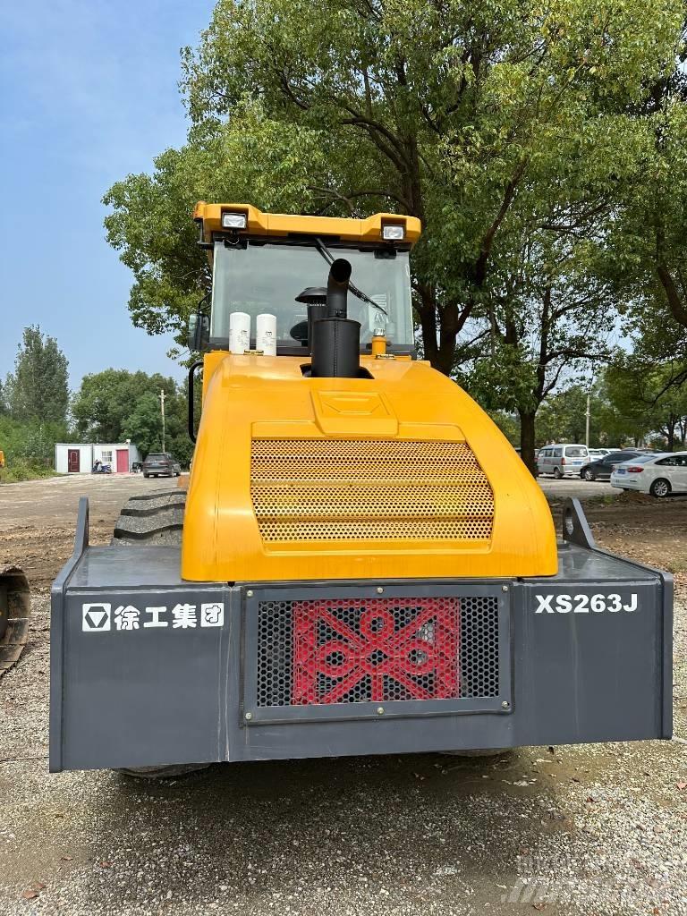 XCMG 263J 单轮压路机