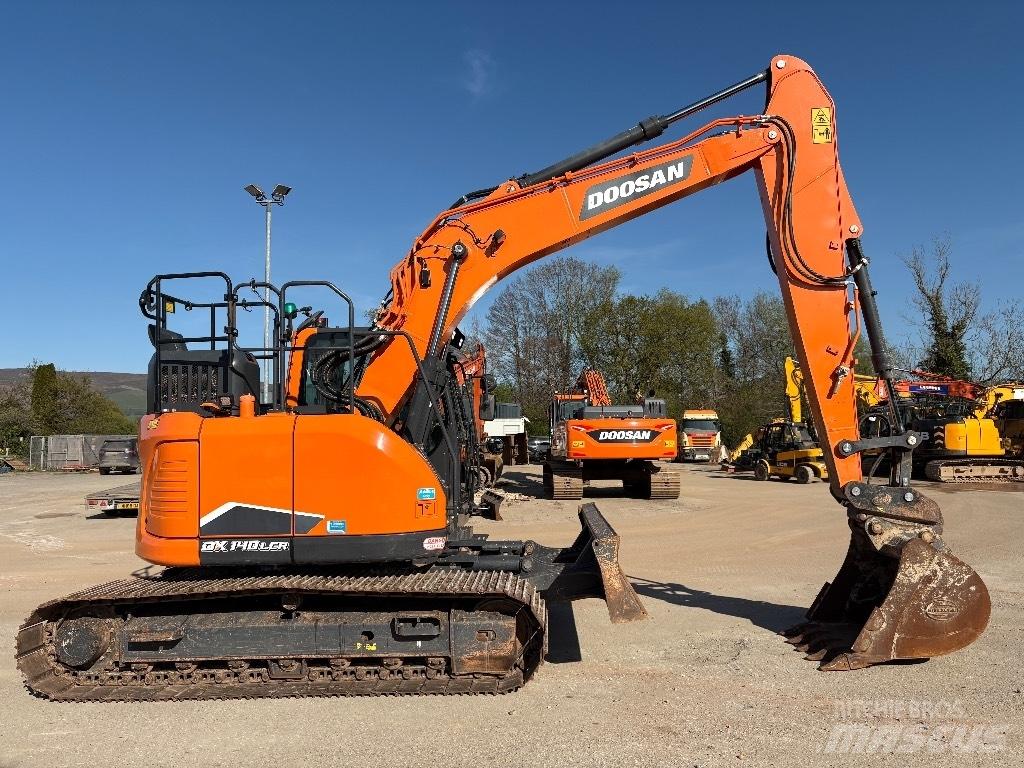 Doosan DX140LCR-7 履带挖掘机