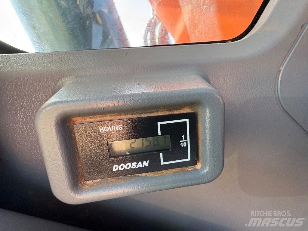 Doosan DX140LCR-7 履带挖掘机