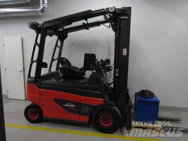 Linde E25R 电动叉车