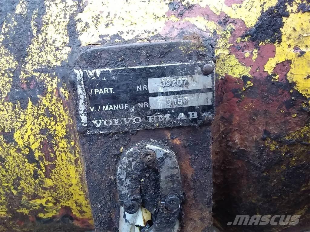 Volvo BM 980 传动装置