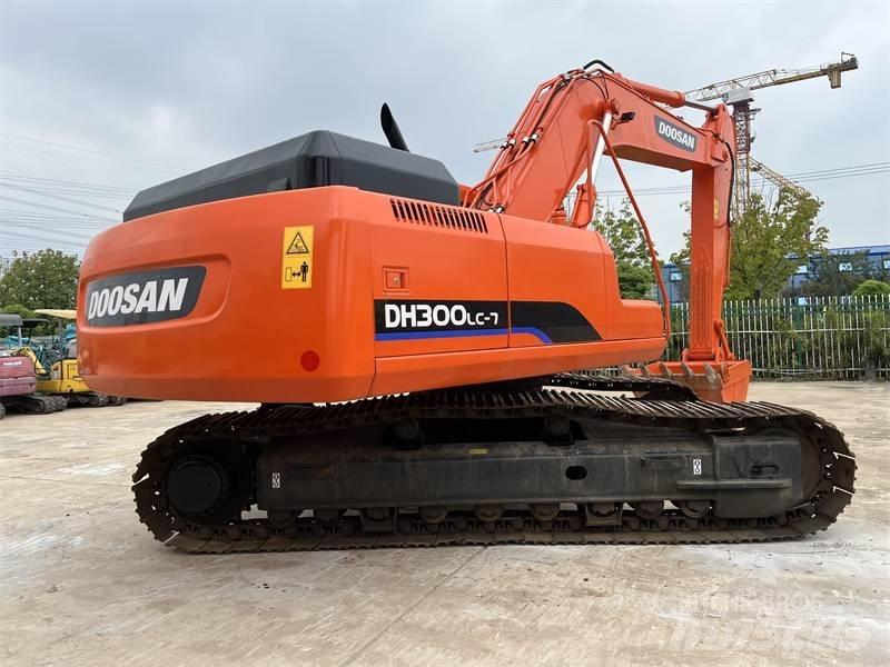 Doosan 300 履带挖掘机