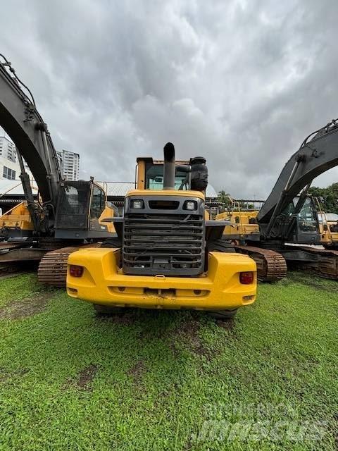 Volvo L 90 F 轮式装载机