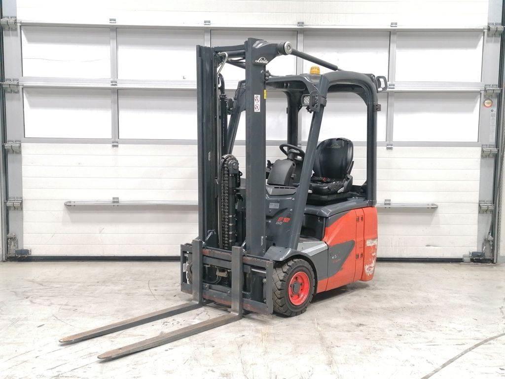 Linde E12-02 电动叉车