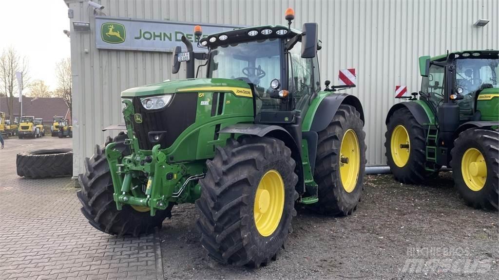 John Deere 6R215 拖拉机/农用车