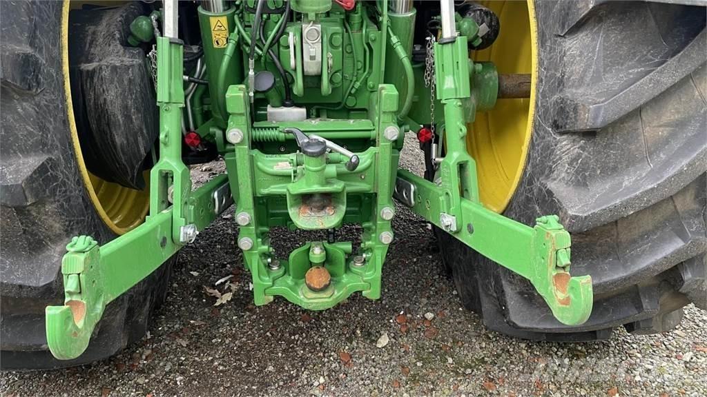 John Deere 6R215 拖拉机/农用车