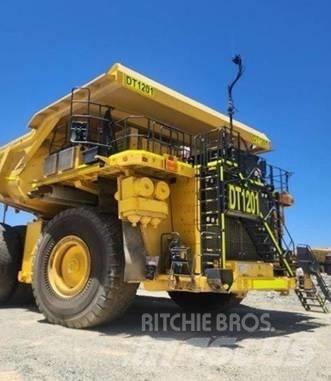 Komatsu 830 E-5 铰接式自卸车
