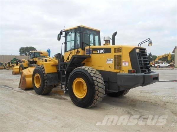 Komatsu WA 380-6 轮式装载机