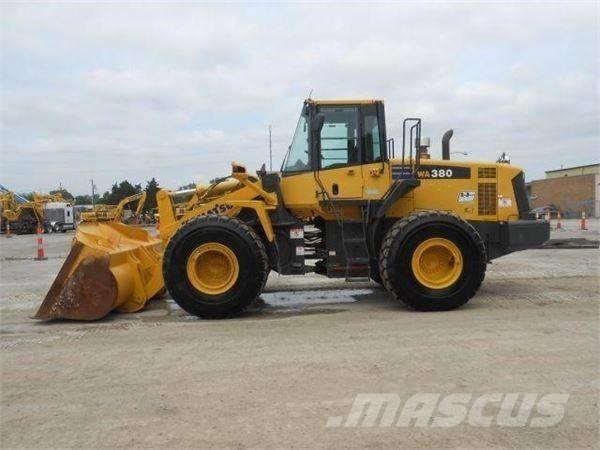 Komatsu WA 380-6 轮式装载机