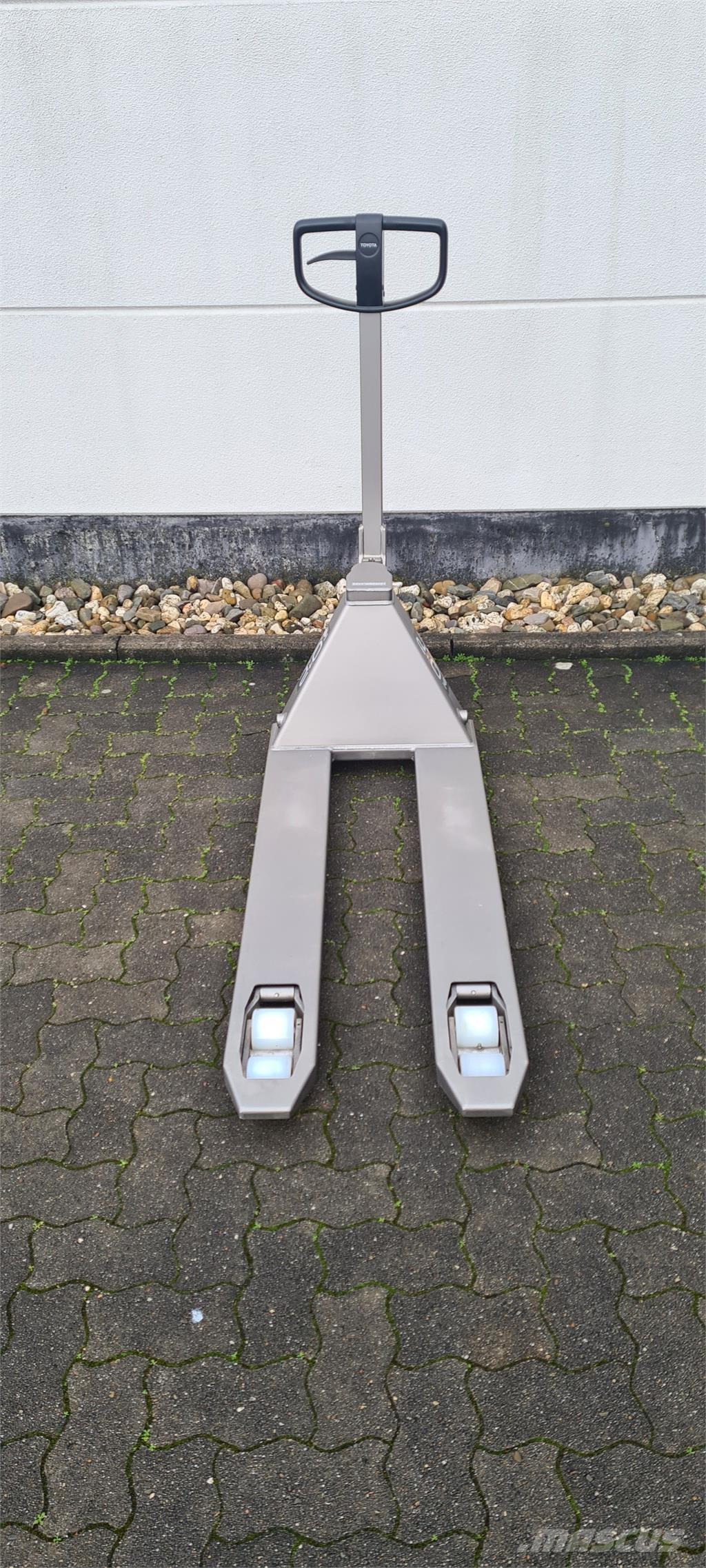 BT LHM 200ST 手动码垛机