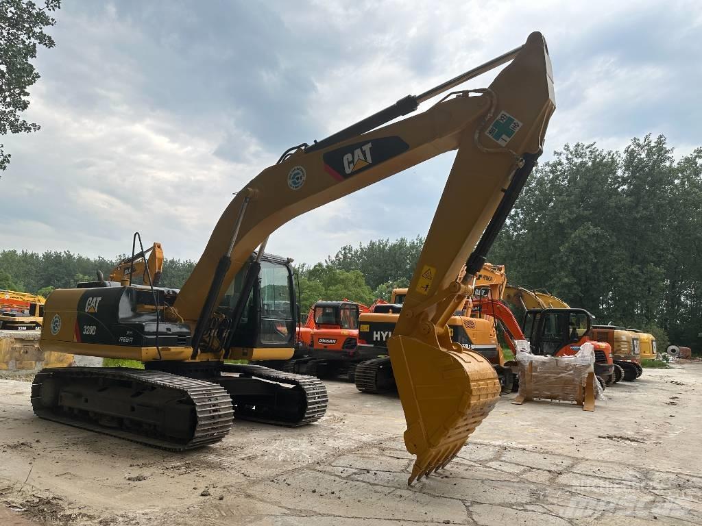 CAT 320D 履带挖掘机