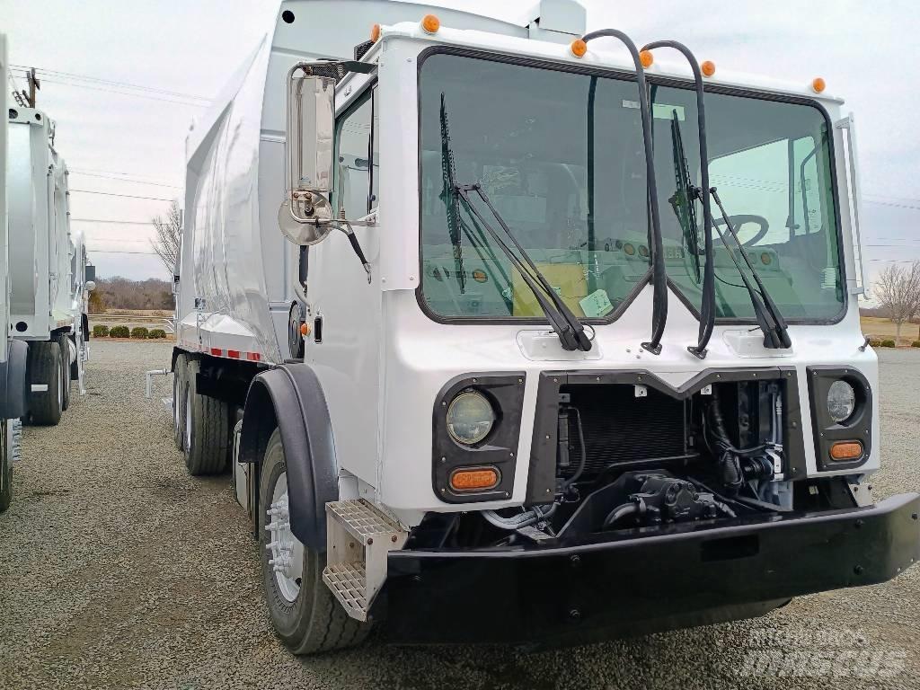 Mack MRU613 垃圾车