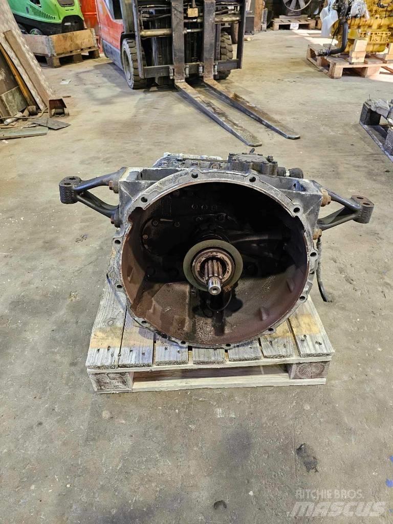 ZF 6S 850 变速器