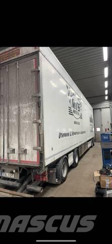 VAK V 4-40 冷藏拖车