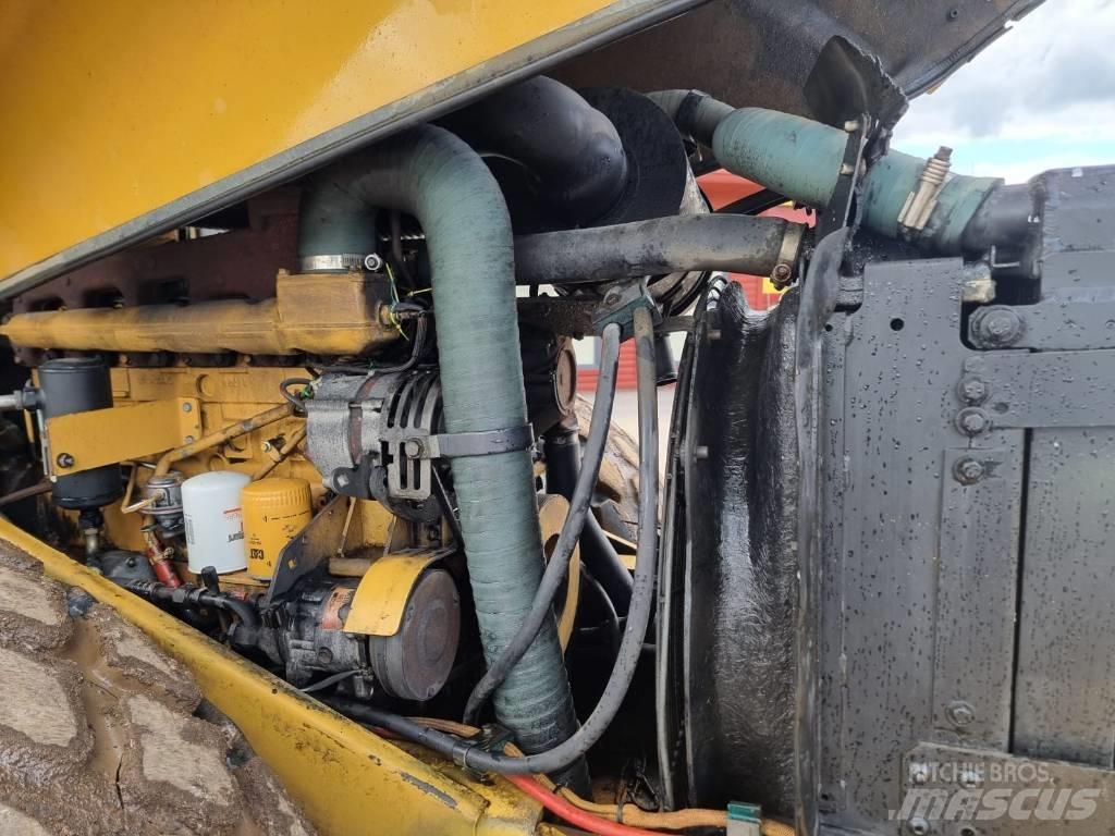 CAT CS 683 E 单轮压路机