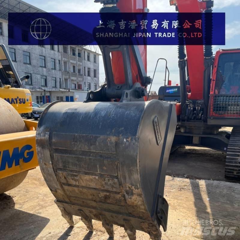 Doosan DX 225 履带挖掘机