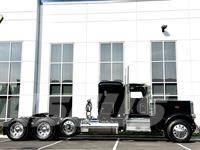 Peterbilt 389 牵引车