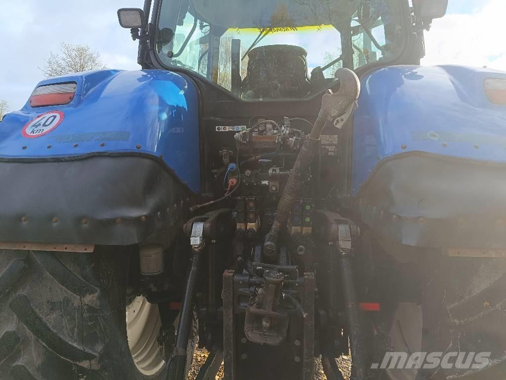 New Holland T 7050 拖拉机/农用车