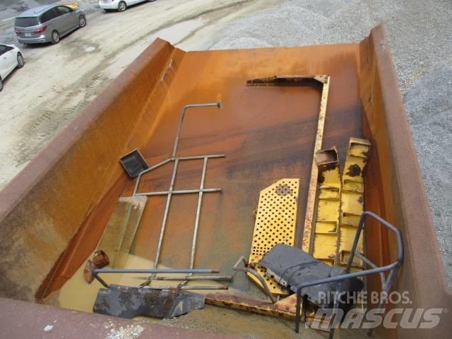 Komatsu HD325-6E0 履带式自卸车