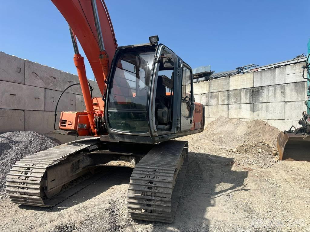 Fiat-Hitachi EX 215 履带挖掘机