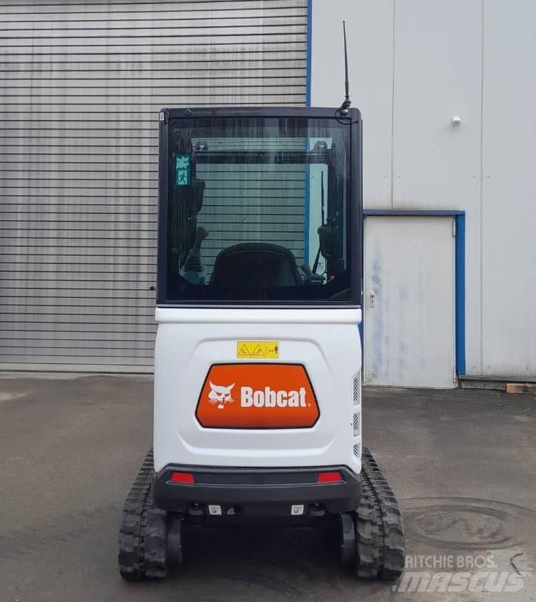 Bobcat E17 小型挖掘机