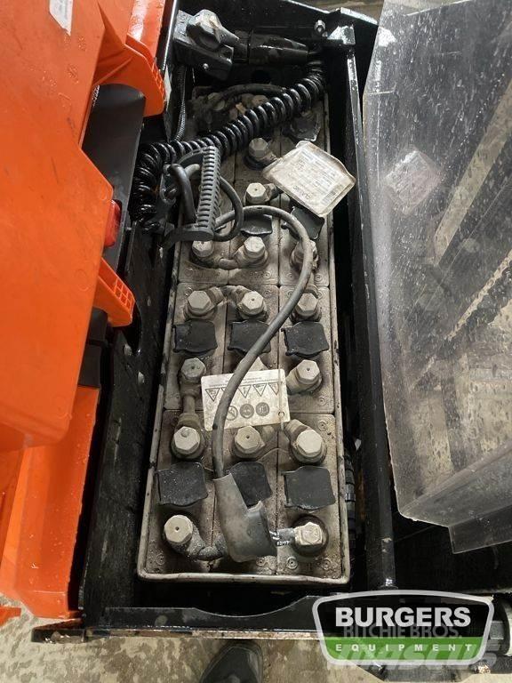 BT SWE120 手推堆垛车