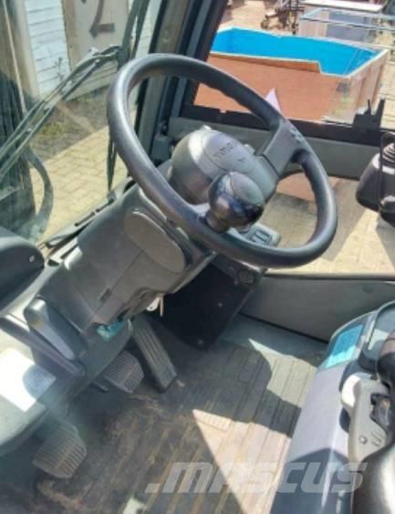 Toyota 02-8 FDF 30 柴油叉车