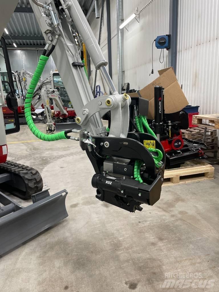 Takeuchi TB 320 小型挖掘机