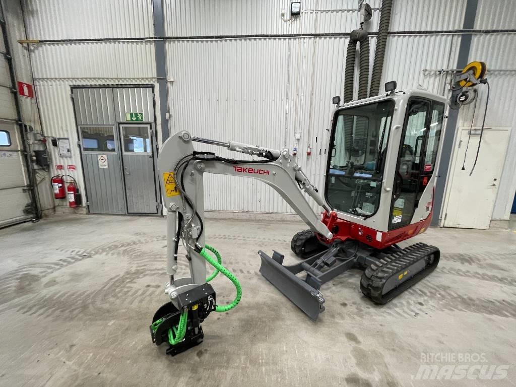 Takeuchi TB 320 小型挖掘机