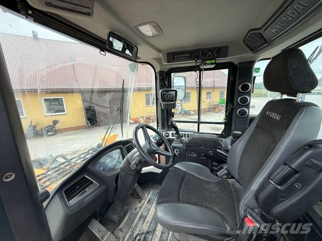 Hyundai HL 960 轮式装载机