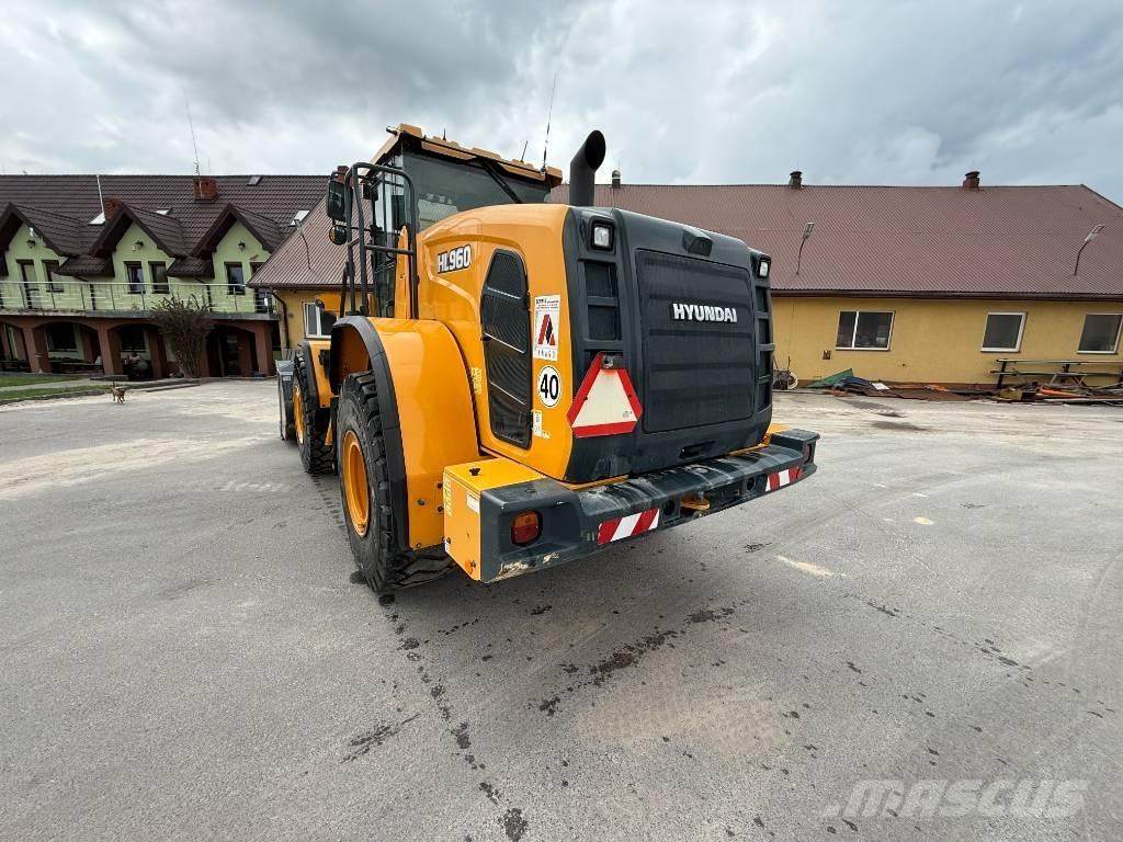 Hyundai HL 960 轮式装载机