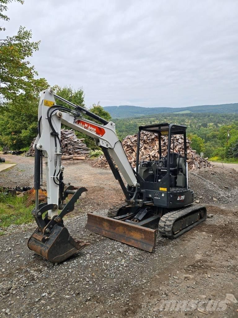 Bobcat E 35 小型挖掘机