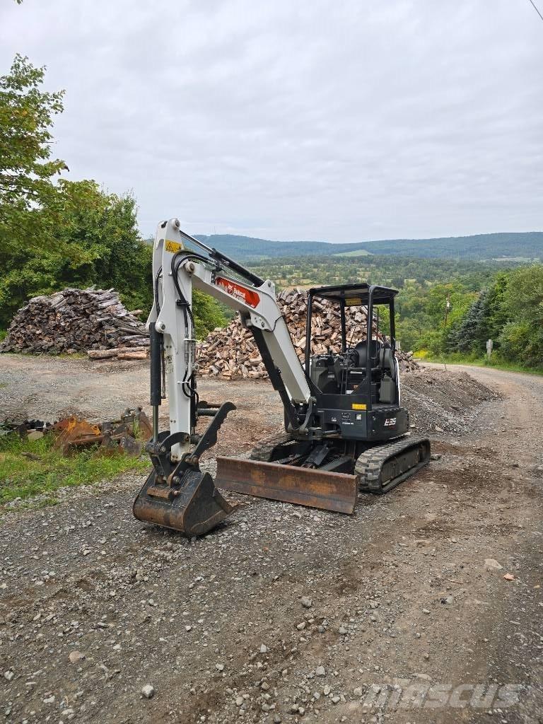 Bobcat E 35 小型挖掘机