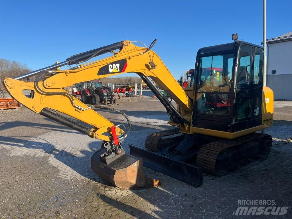 CAT 305.5 E2 小型挖掘机
