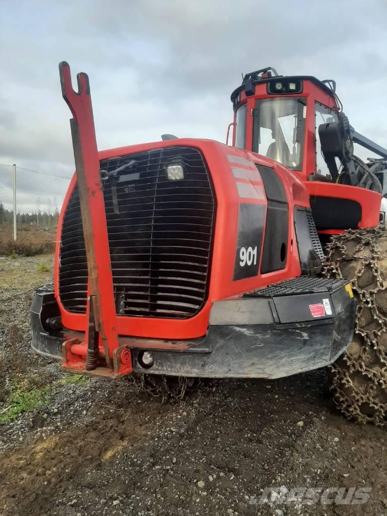 Komatsu 901 收割机