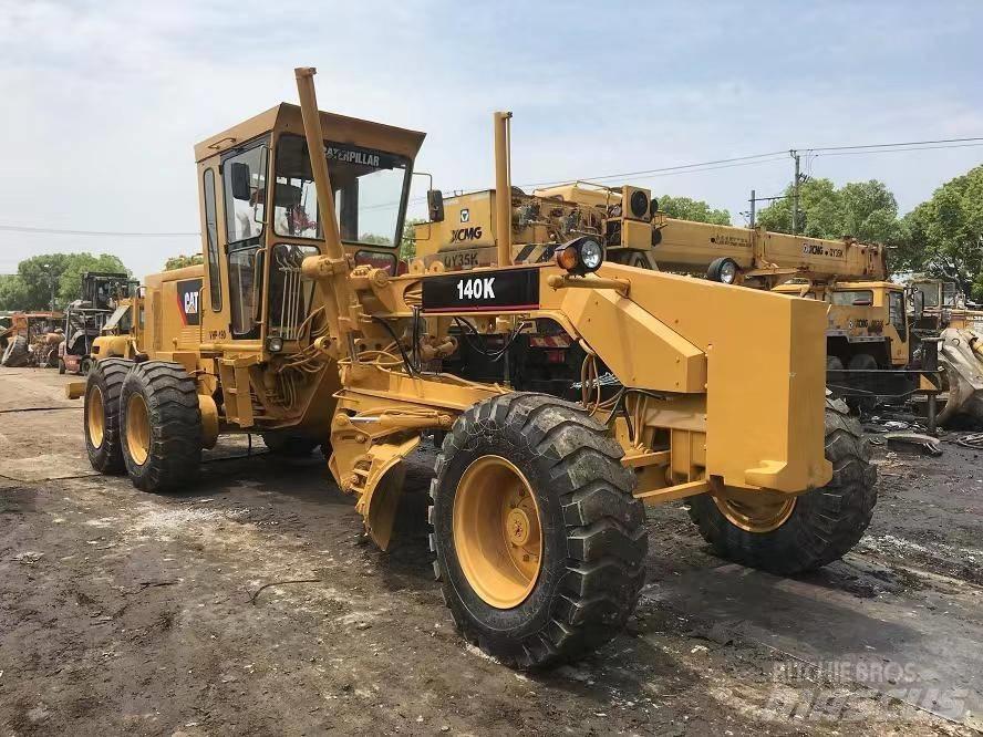 CAT 140 平地机/推土机