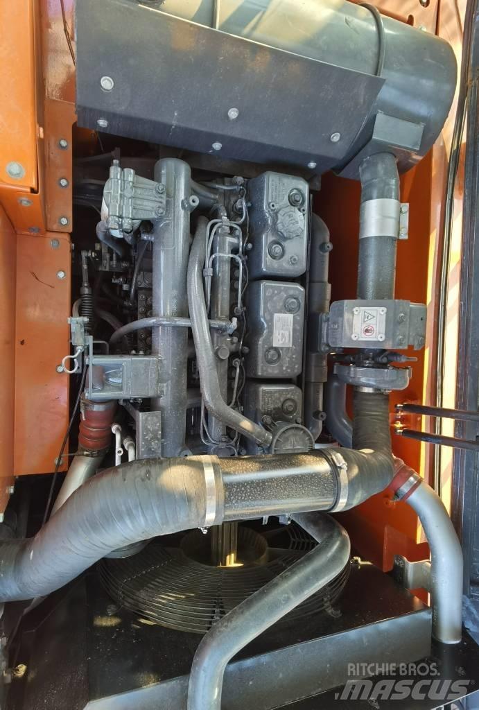 Doosan DX300LC- 9C 履带挖掘机