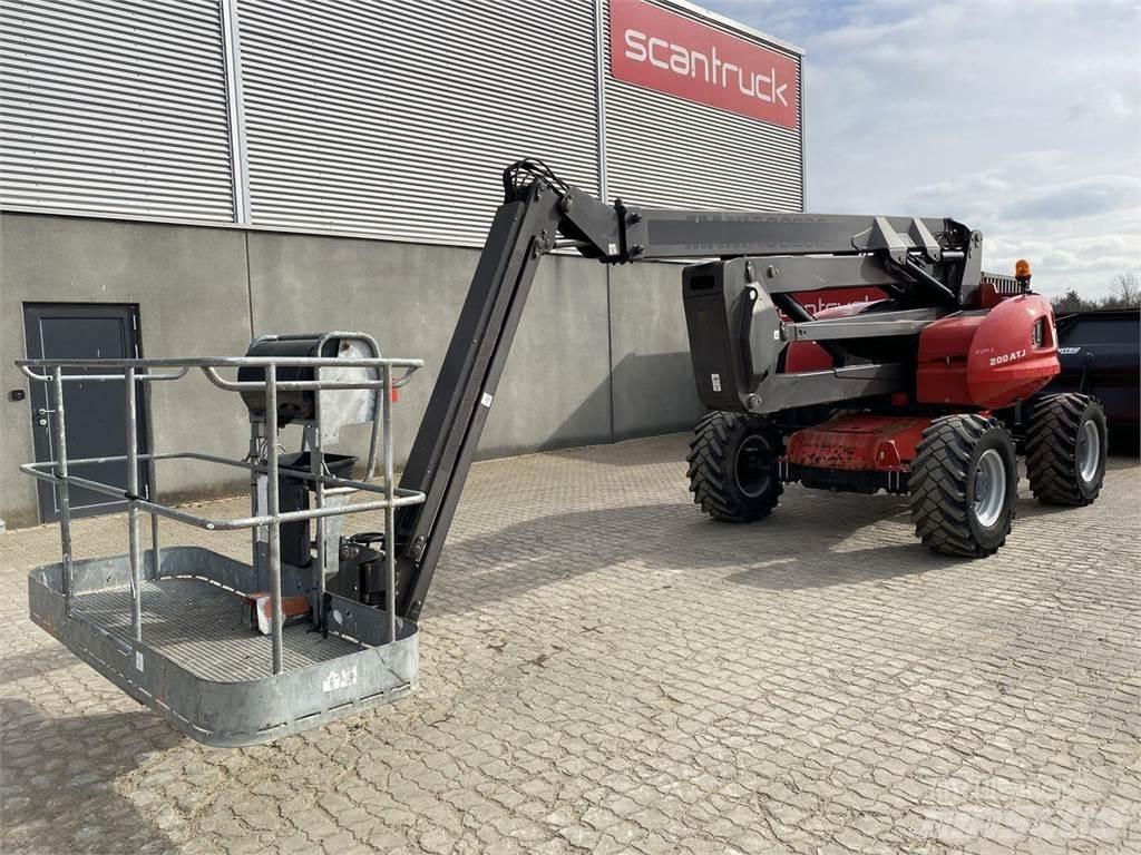 Manitou 200ATJRC 曲臂高空工作平台