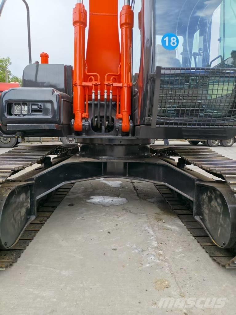 Hitachi ZX 120 履带挖掘机