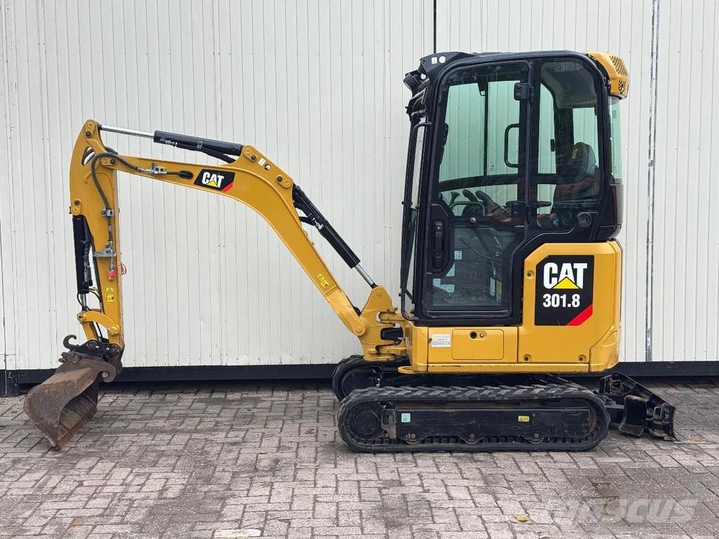 CAT 301.8 NextGen 小型挖掘机
