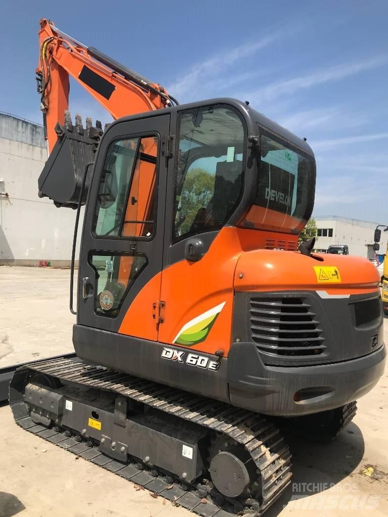 Doosan DX 60 小型挖掘机