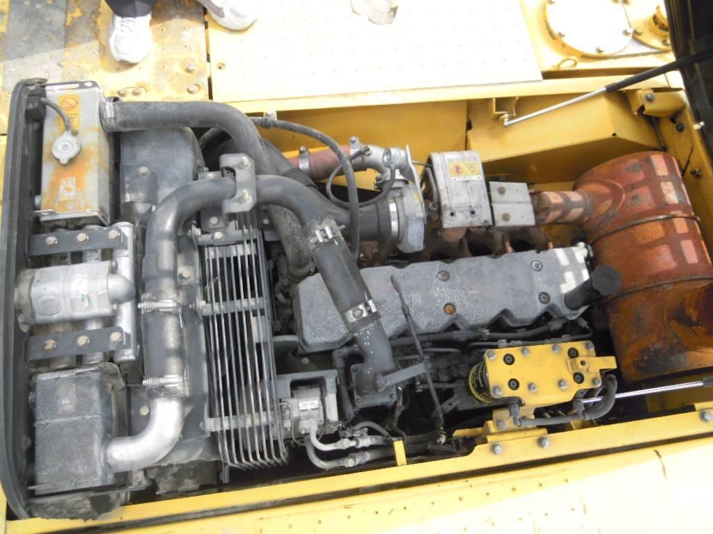 Komatsu PC 220-8 履带挖掘机