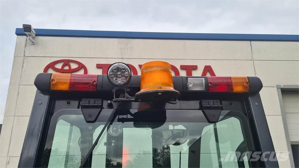 Toyota 02-8FGF25 天然气叉车