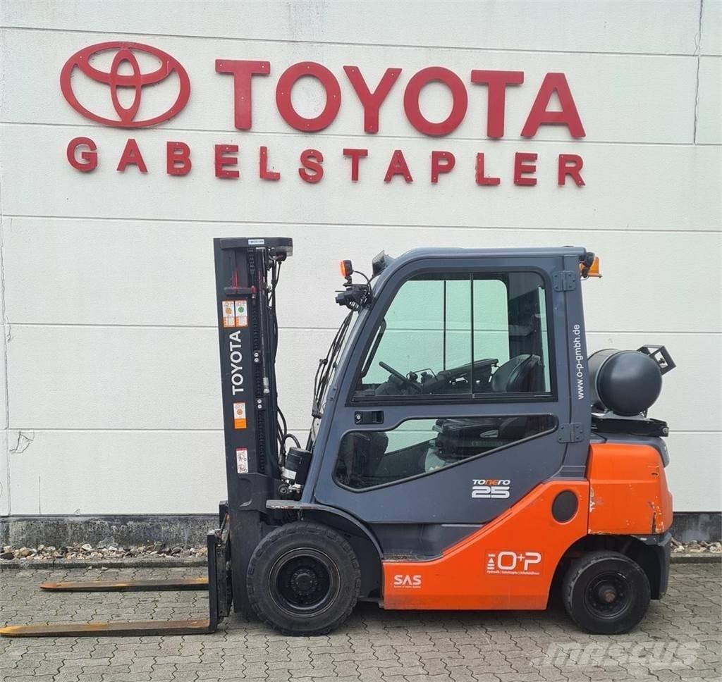 Toyota 02-8FGF25 天然气叉车