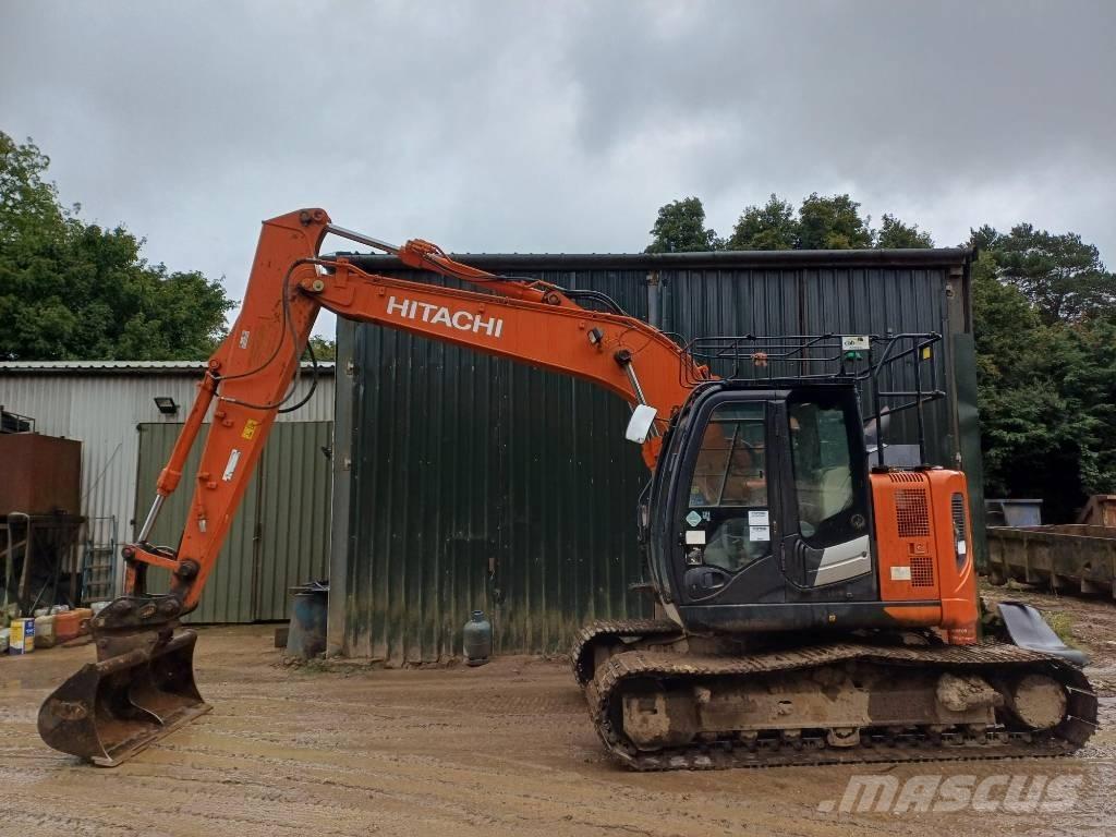 Hitachi ZX 135 US-6 履带挖掘机