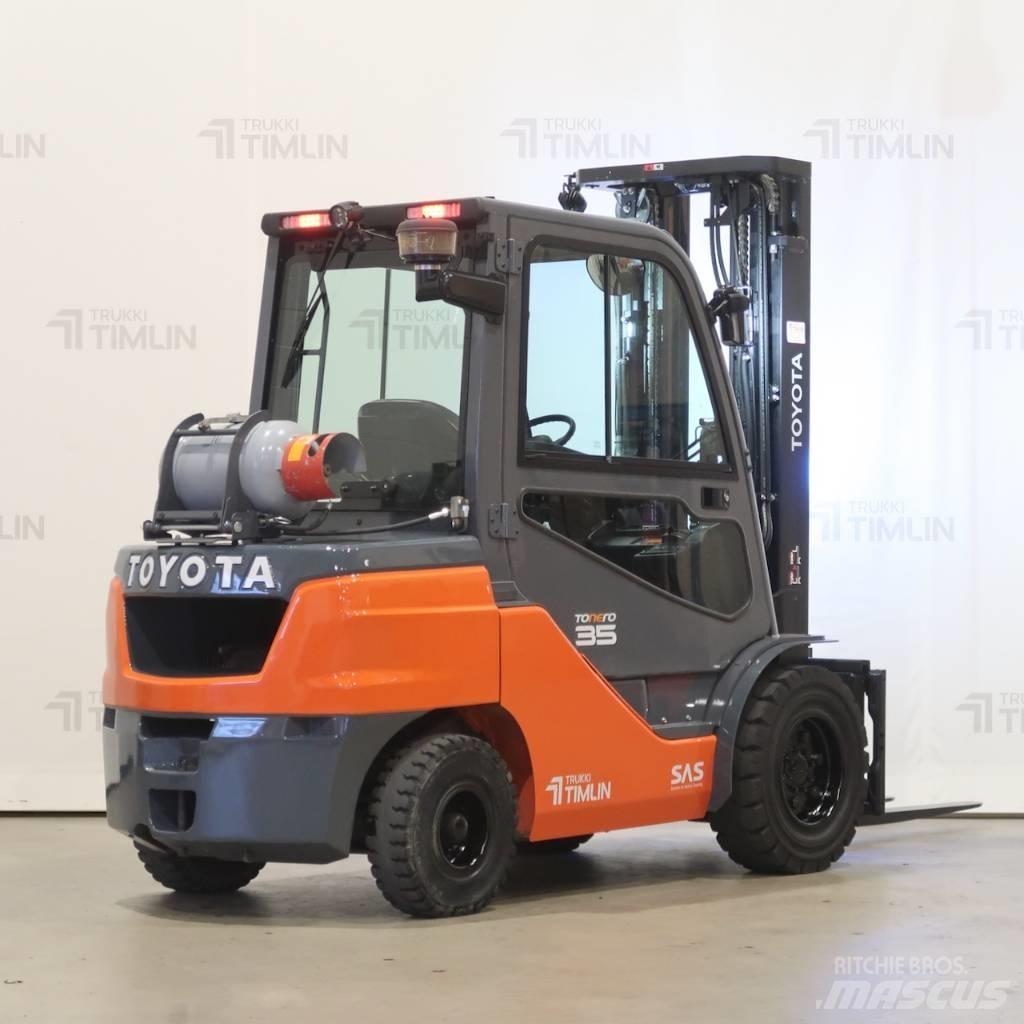 Toyota 02-8FGJF35 天然气叉车