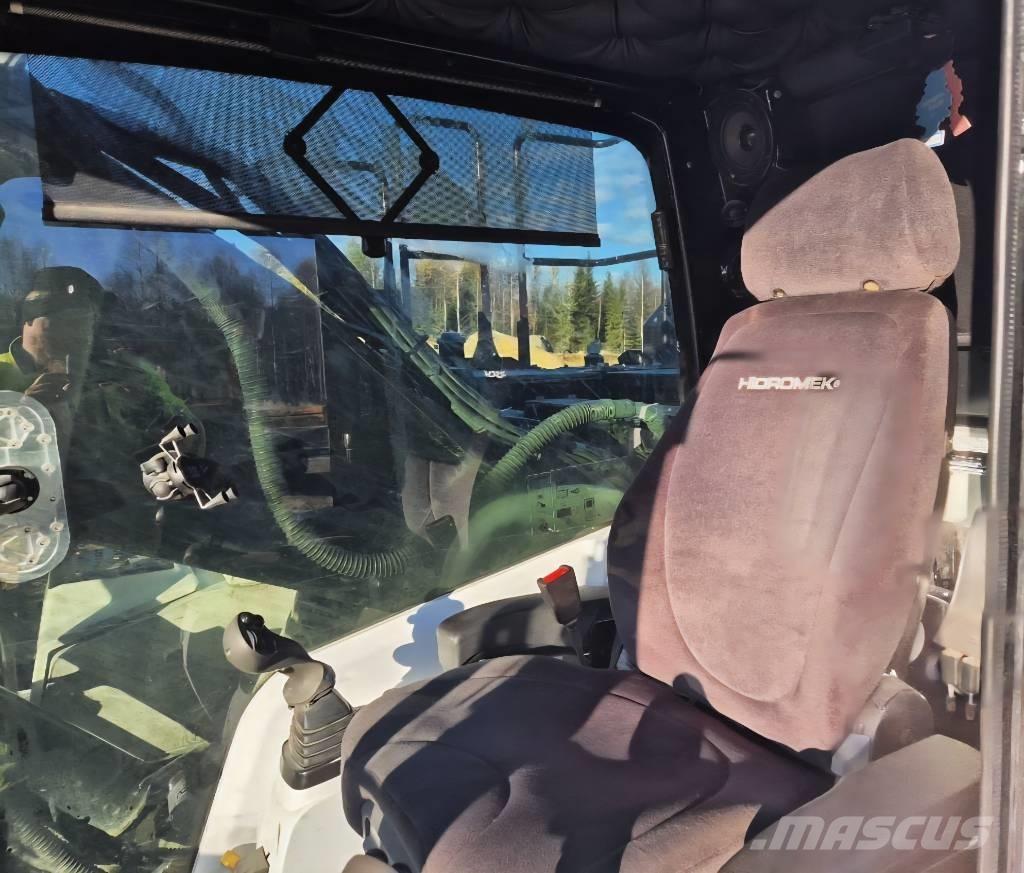 Hidromek HMK 300 LC 履带挖掘机