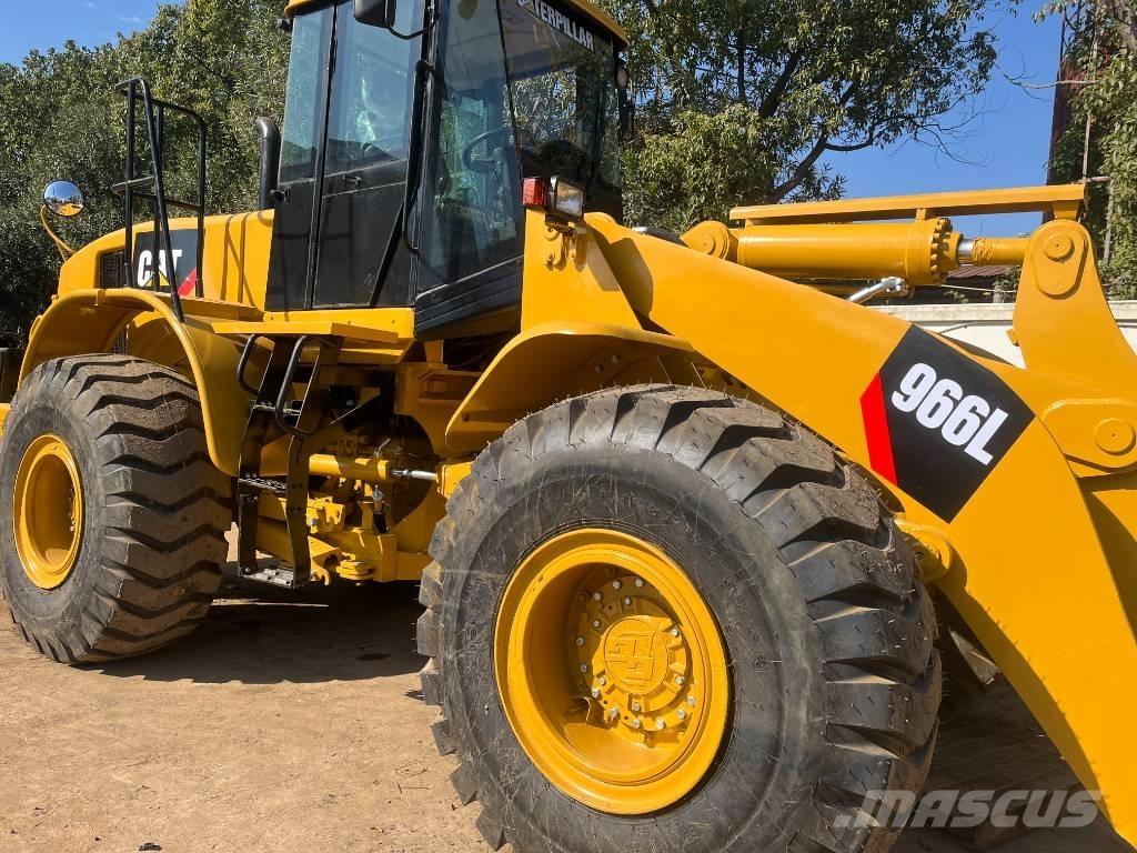 CAT 966 轮式装载机