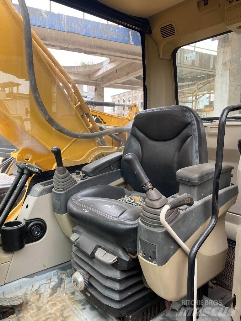 CAT 330 D 履带挖掘机